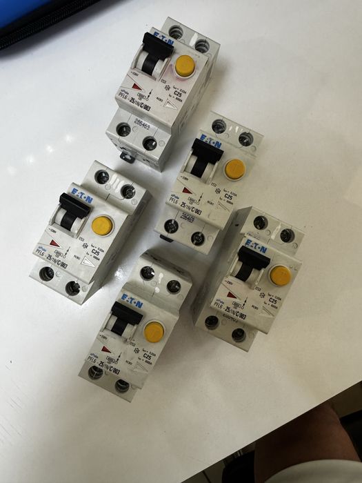 Диференційний автомат EATON PFL6-25/1N/C/003