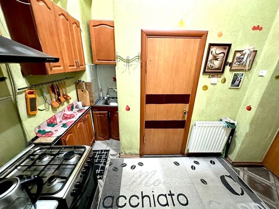 Продається 2-кімн. квартира в центрі м. Стрий.