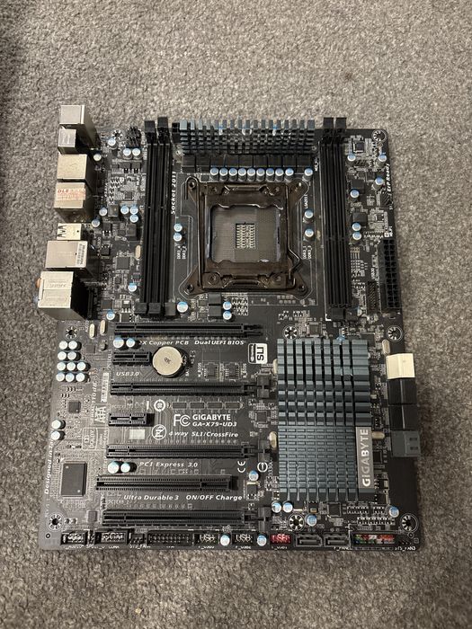 Płyta główna ATX Gigabyte GA-X79