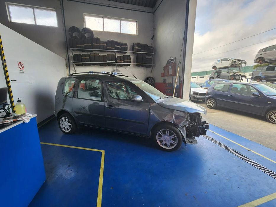 Skoda Roomster 1.2 HTP de 2006 ás peças. (