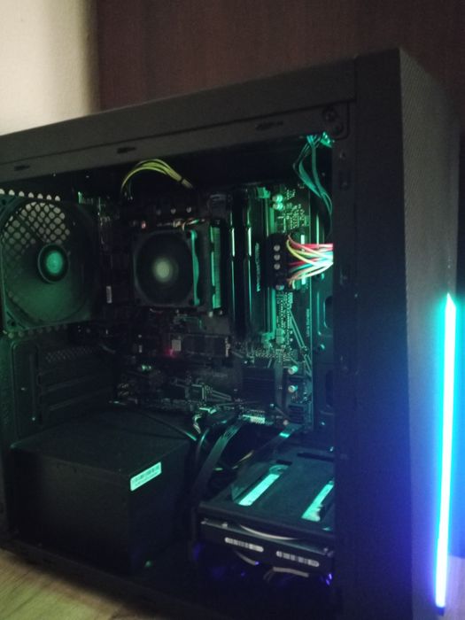 PC GAMER • AMD RYZEN 3 2200 • 16GB RAM • SSD 120GB • HDD 1TB64738198492035121