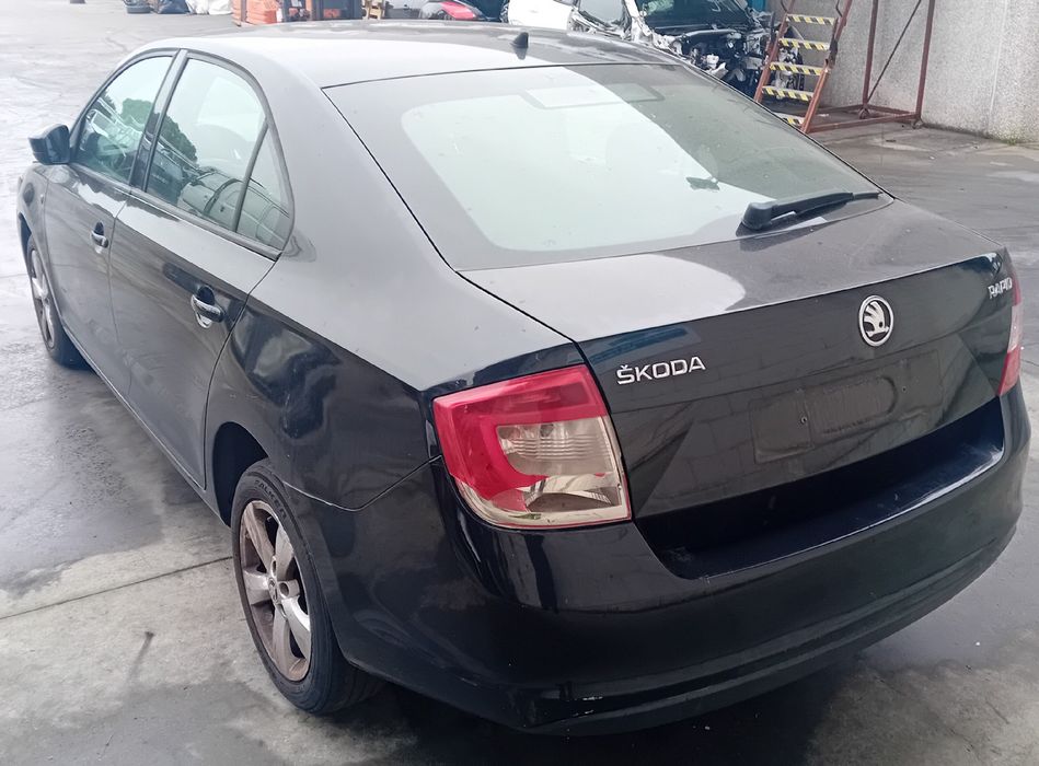 Para peças SKODA Rapid Liftback (NH3)