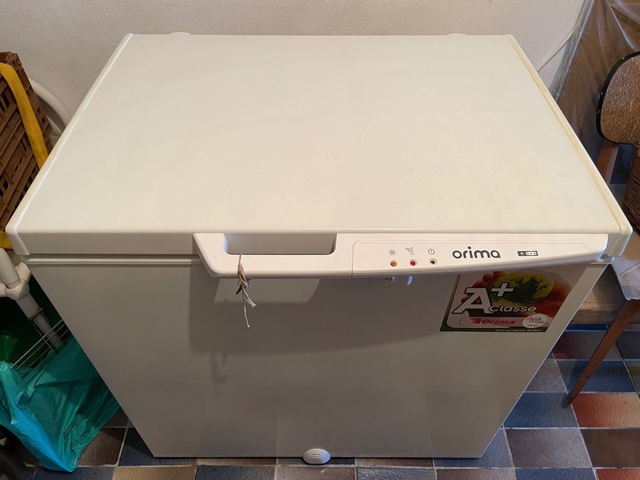 Vendo arca congeladora bom estado