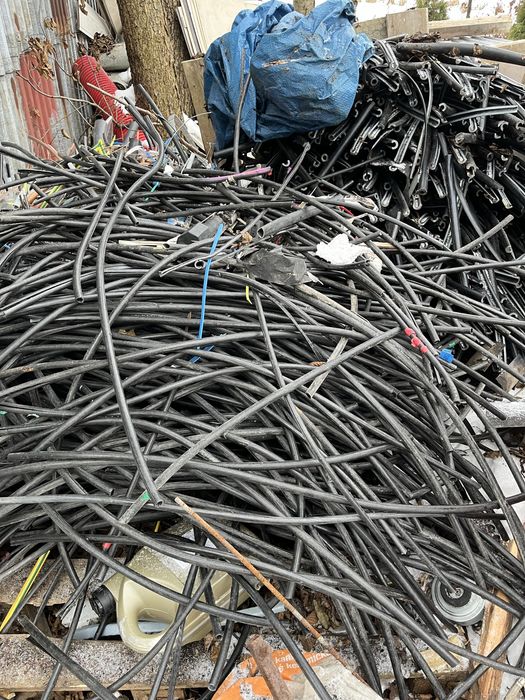 Oddam za darmo izolacje po kablach energetycznych