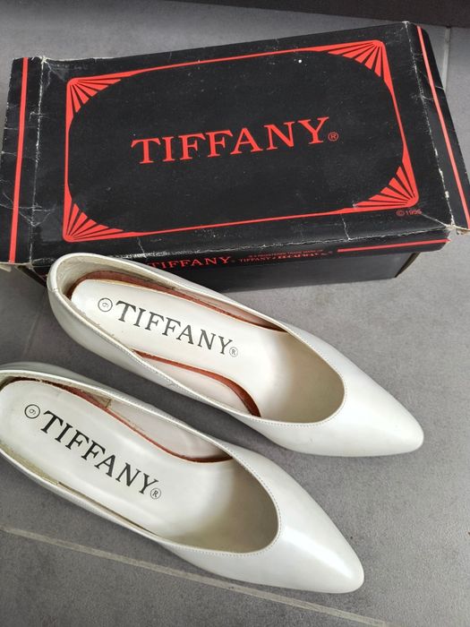 Białe na obcasie Tiffany 9 rozmiar