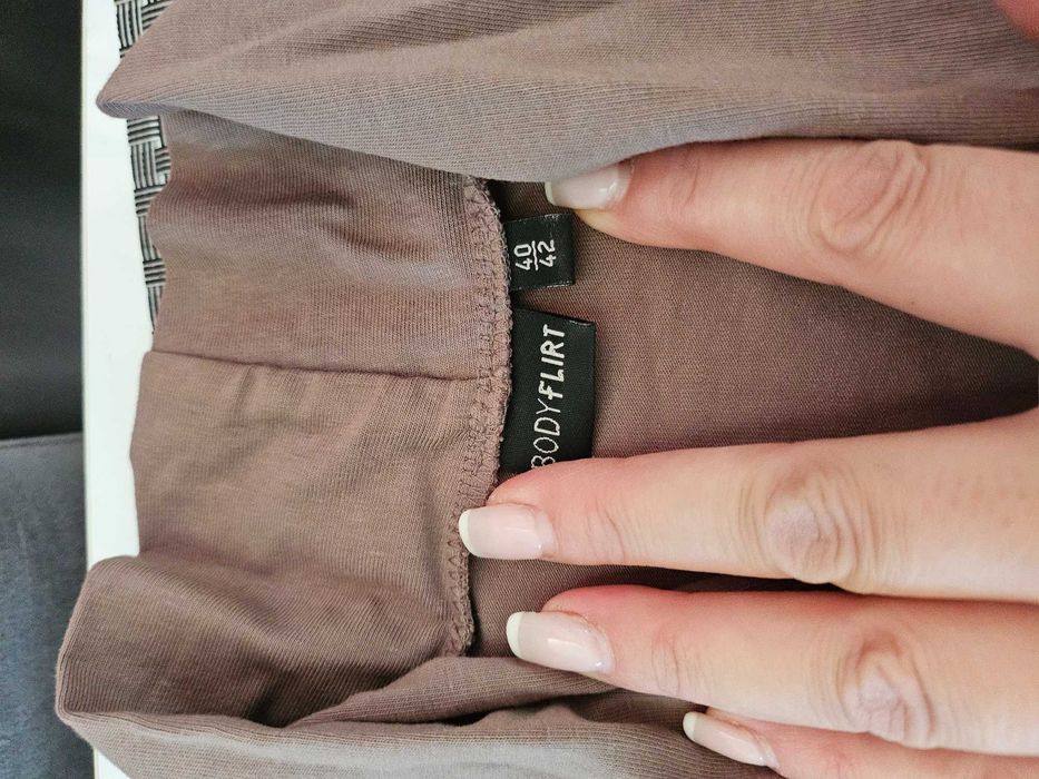Śliczna narzutka damska Bodyflirt 40-42