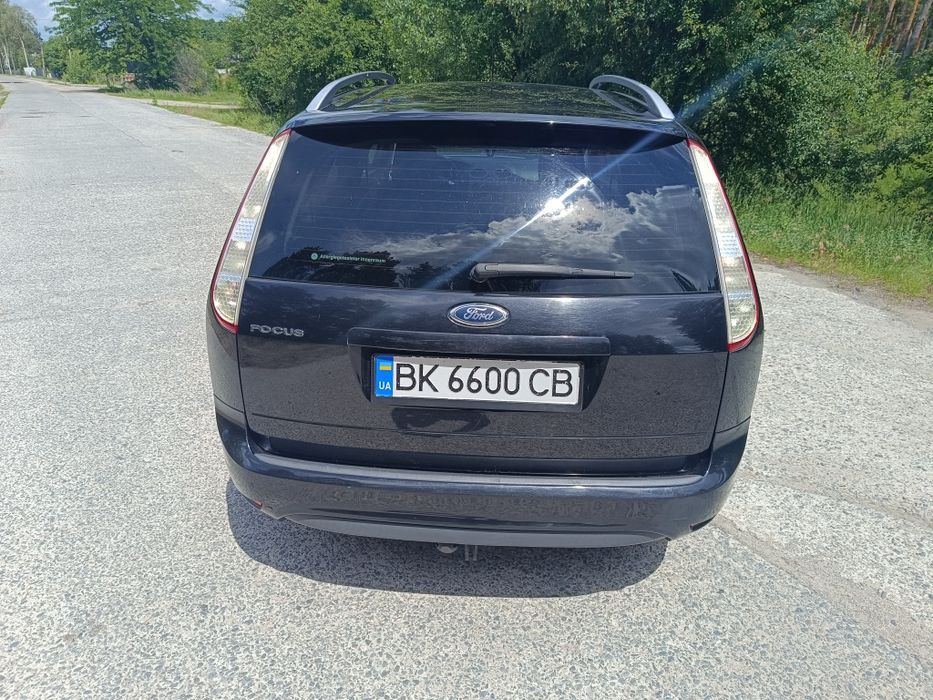 Ford Focus 2.  1.6 бензин