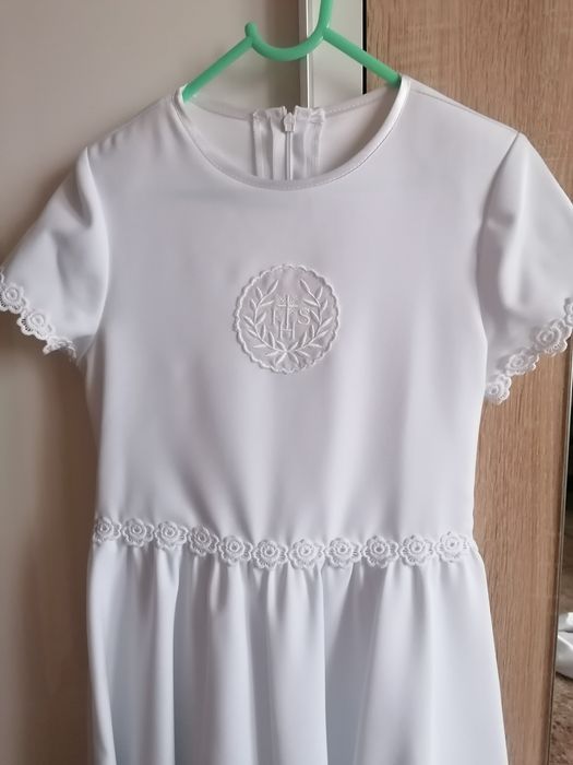 Sukienka alba komunijna rozm. 137-140 i bolerko, torebka i koszyczek