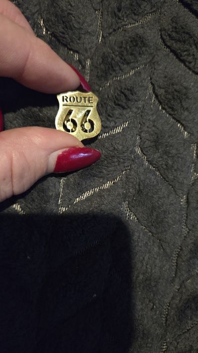 Przypinka Route 66.