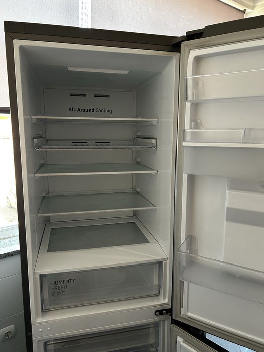 Frigorífico Combinado SAMSUNG RB34C632DSA/EF (No Frost - 185,3 cm - 341L - Inox)
