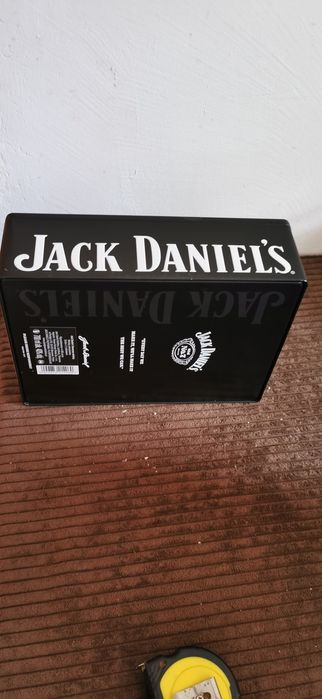 Pudełko metalowe po Jacku Daniels z dwoma szklankami