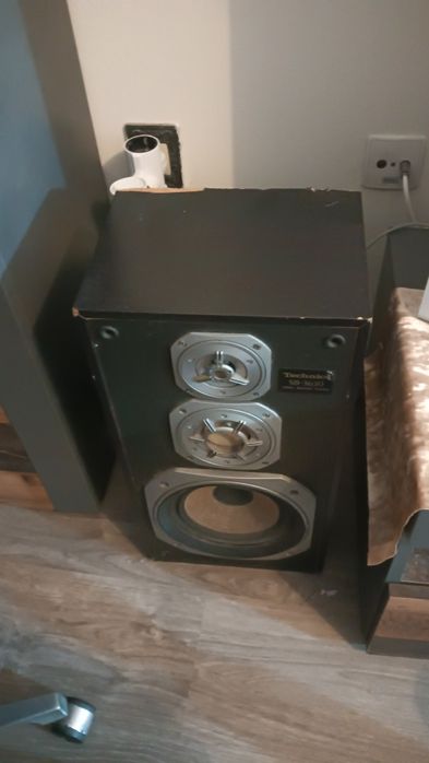 Technics SB-3630 – Colunas Hi-Fi
Vendo par de colunas Technics SB-3630 em bom estado e totalmente funcionais.
Som forte, limpo e equilibrado. Ideais p