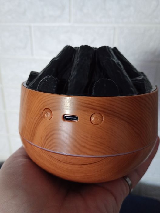 Dyfuzor, nawilżacz powietrza i lampka w jednym Wulkan