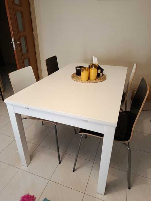 Conjunto Mesa e 4 Cadeiras