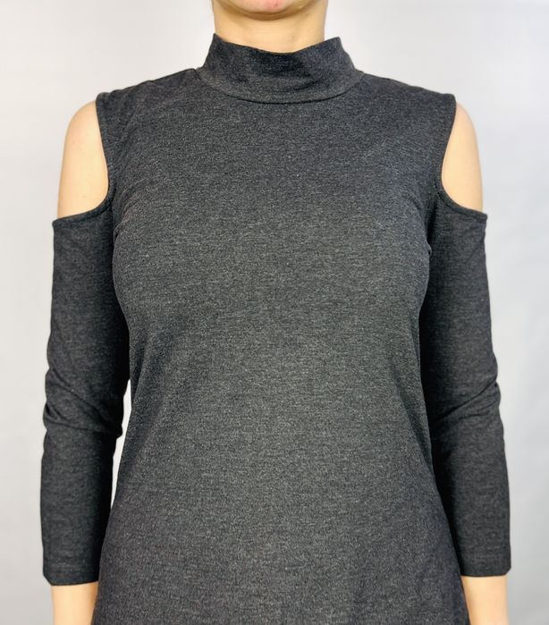 Ciemnoszara sukienka z wycięciami na ramionach L 40