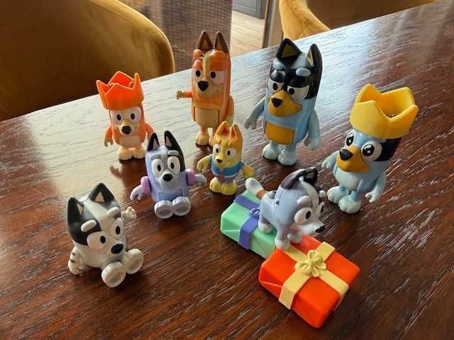 Bluey, Bingo, Bangie, Chilli plus kuzynki plus prezenty
