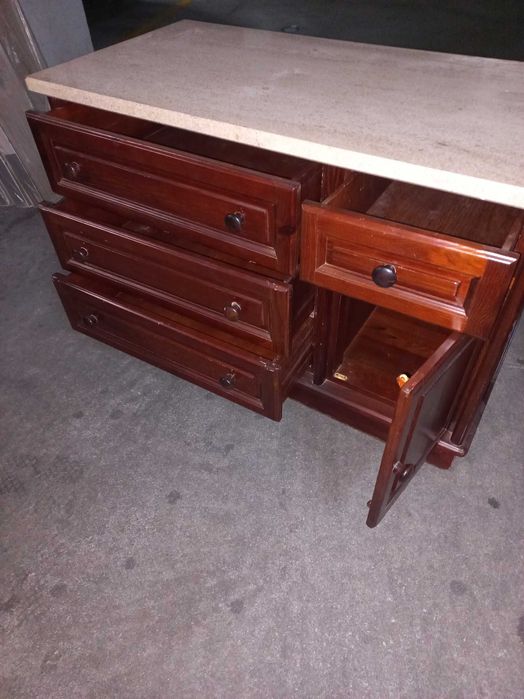 Cómoda com pedra mármore
