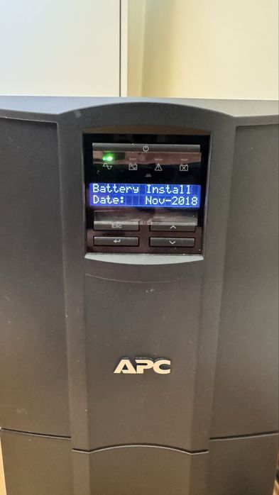 Smart UPS 2200 APC Schneider
