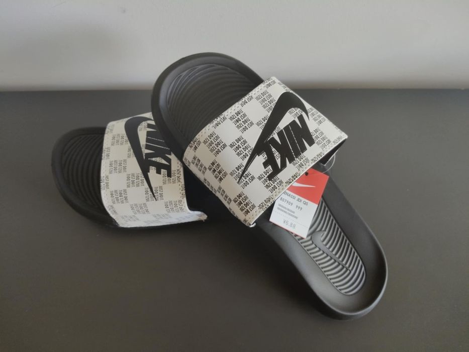 Sprzedam męskie klapki Nike w rozmiarze 41