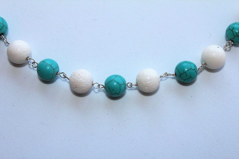 Colar em Turquesa e Jade Branco