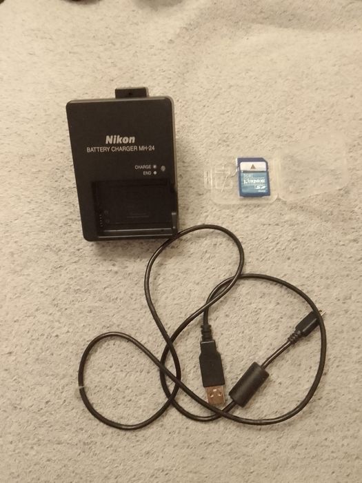 Lustrzanka (aparat) nikon d3100 body+obiektyw+akcesoria