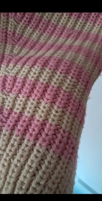 Sweterek kardigan z House