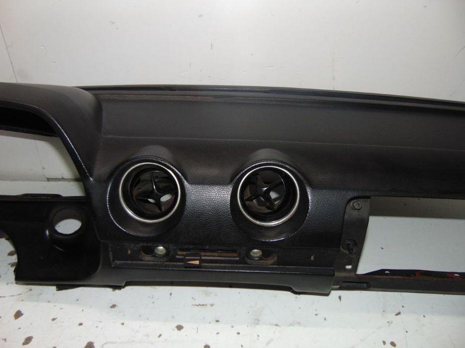 mercedes w 123 tablier preto