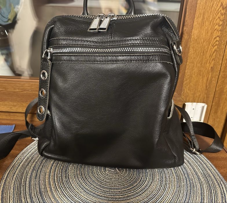 Шкіряний рюкзак чорний