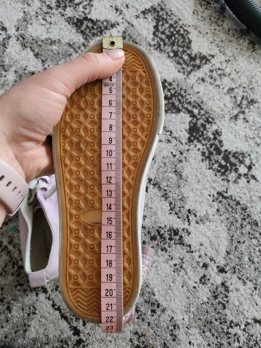 Trampki dla dziewczynki grubsza podeszwa roz 32 reservwd