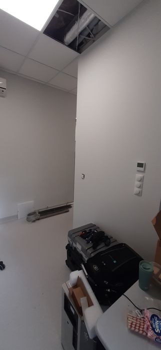 Uwaga!!! Świeżo malowane itp.