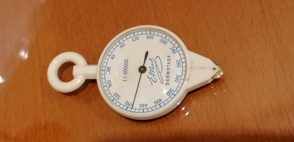 Curvimetro mapa escala