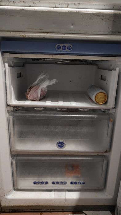 Продам холодильник Whirlpool