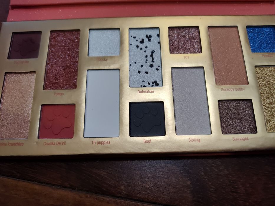 Essence Disney Classics Edycja limitowana Patch paleta