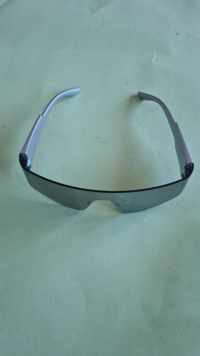 Futurystyczne okulary przeciwsłoneczne SPP449