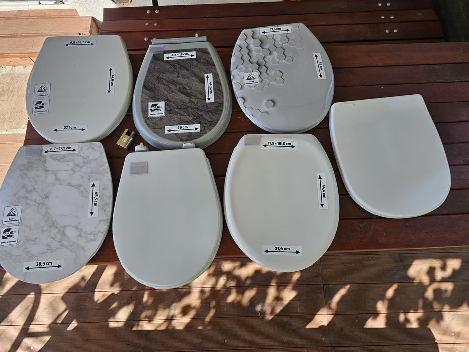 Deski klozetowe - nowe. 7 sztuk. Powystawowe