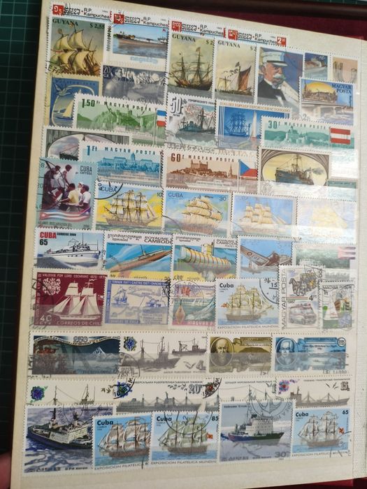 Classificador com 250 selos diferentes temática barcos