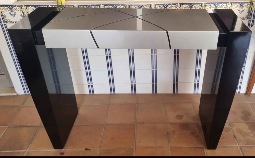 Móvel de entrada , lacado preto com cinza