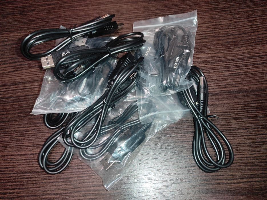 Кабель USB OUTPUT DC- 12 V • 9 V. Для роутера и интернета.