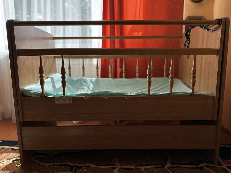 Ліжечко/колиска для немовлят дитини