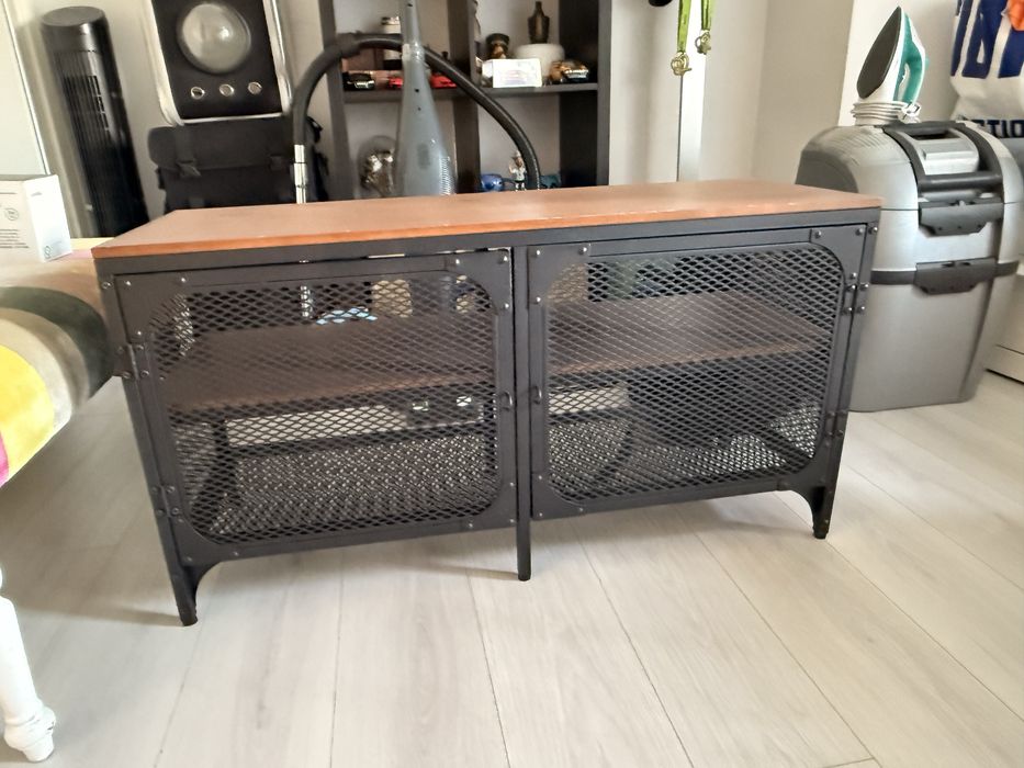 Móvel de Tv ikea FJÄLLBO