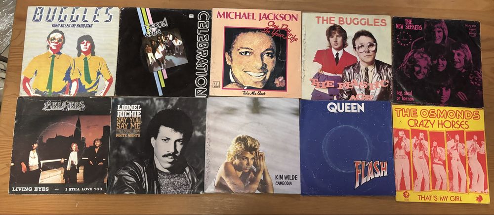 Lote 10 Vinis Singles (7'') - Super Estrelas | Michael Jackson, Queen, Bee Gees, Buggles