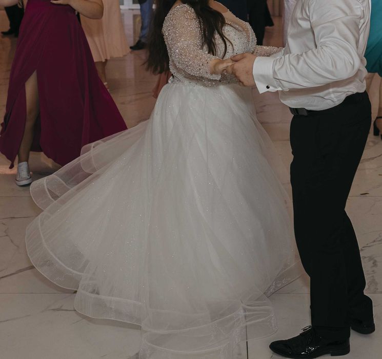 Suknia ślubna, gorset, r.40,42,44,46,błyszcząca z kryształkami, lit. A