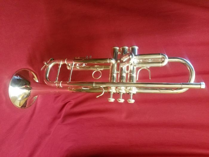 trąbka Bach Stradivarius 37*ML