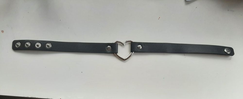 Choker Naszyjnik z sercem