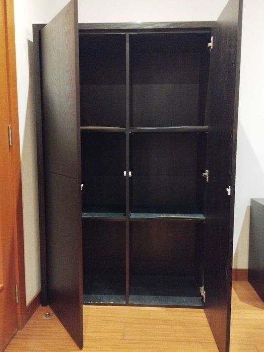 Louceiro/ armário de apoio em MDF