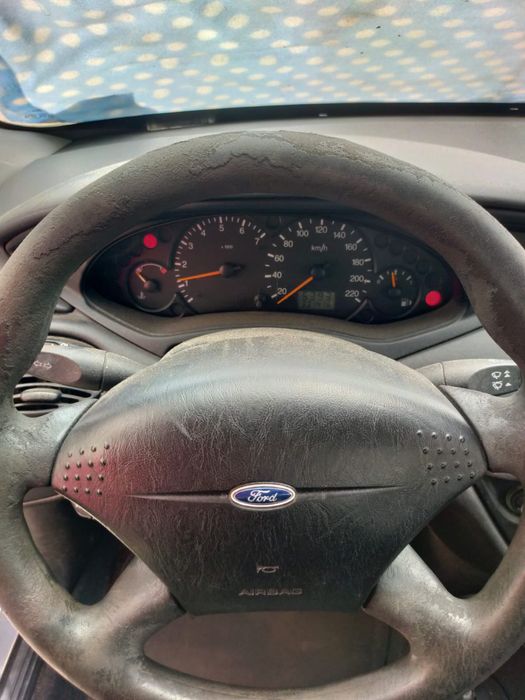 Ford focus 1.4 de 2000 — photo 5