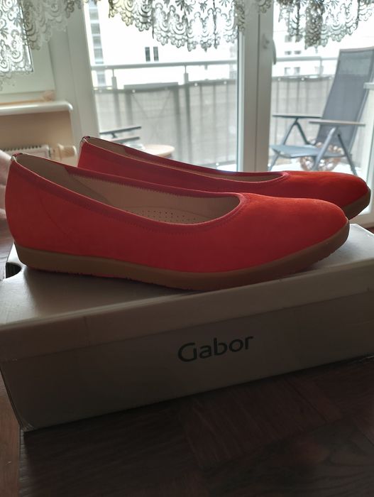 Nowe buty zamszowe Gabor