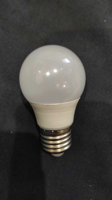 Led Лампочка 12 вольт 6 ватт. цоколь Е27, Очень яркая и экономичная.