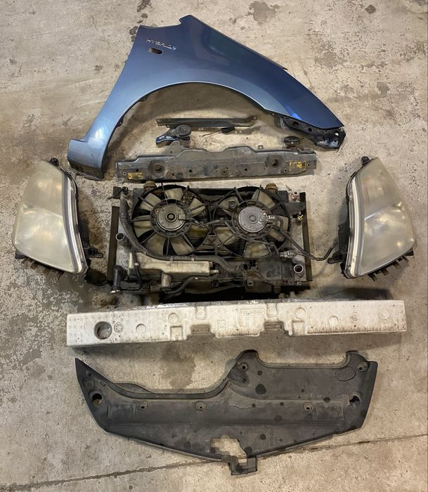 Lampy przod toyota prius II , orginal, eu, do polerki