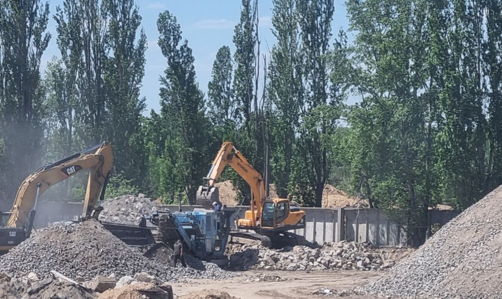 Демонтаж любых сооружений и зданий ,копаем котлован,аренда спецтехники